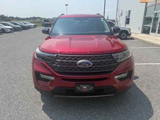 Certified 2022 Ford Explorer XLT w/ Equipment Group 202A AWD/4WD image 3