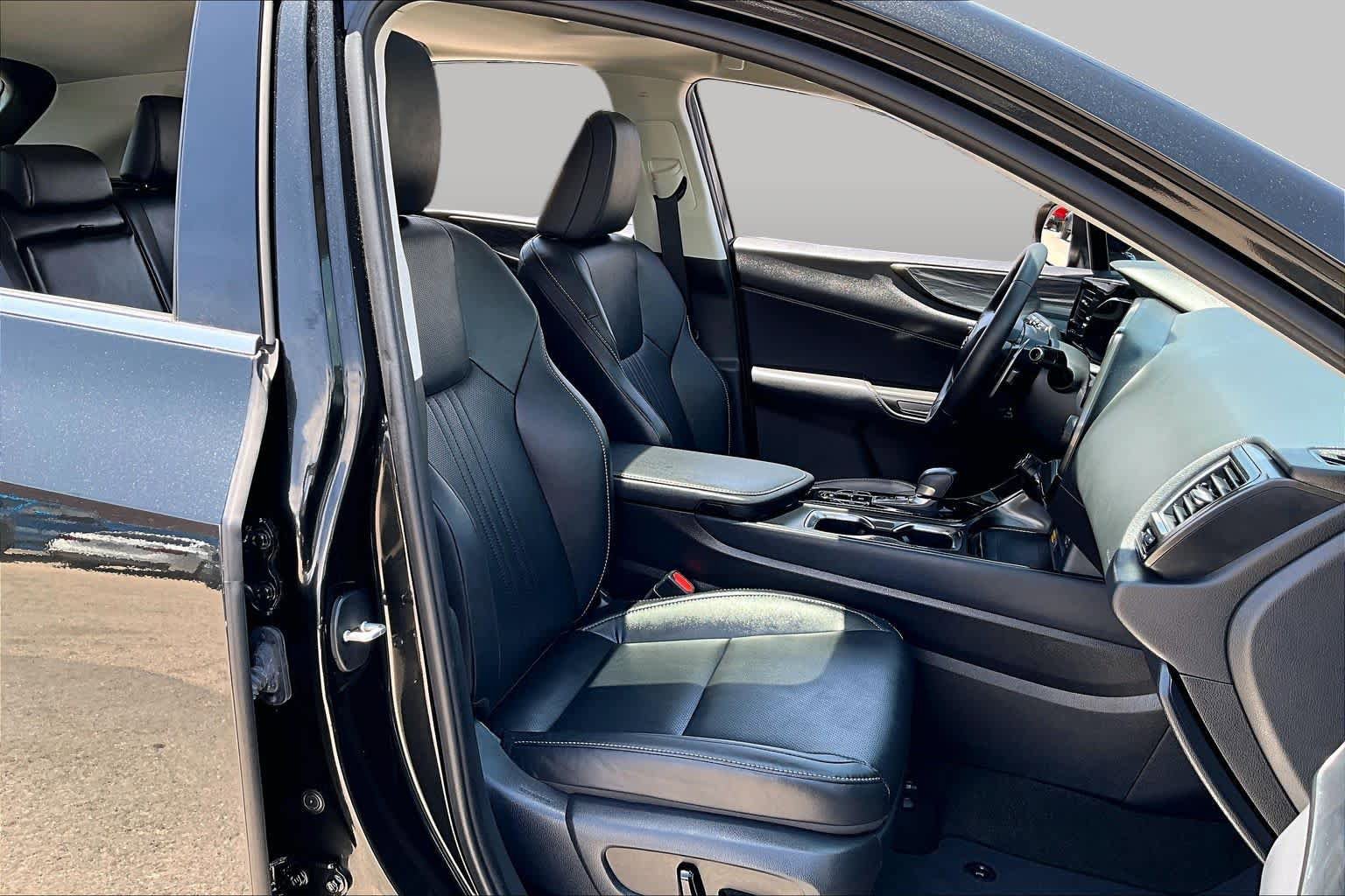 Used 2024 Lexus NX 250 FWD image 9