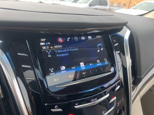 Used 2019 Cadillac Escalade Luxury image 14