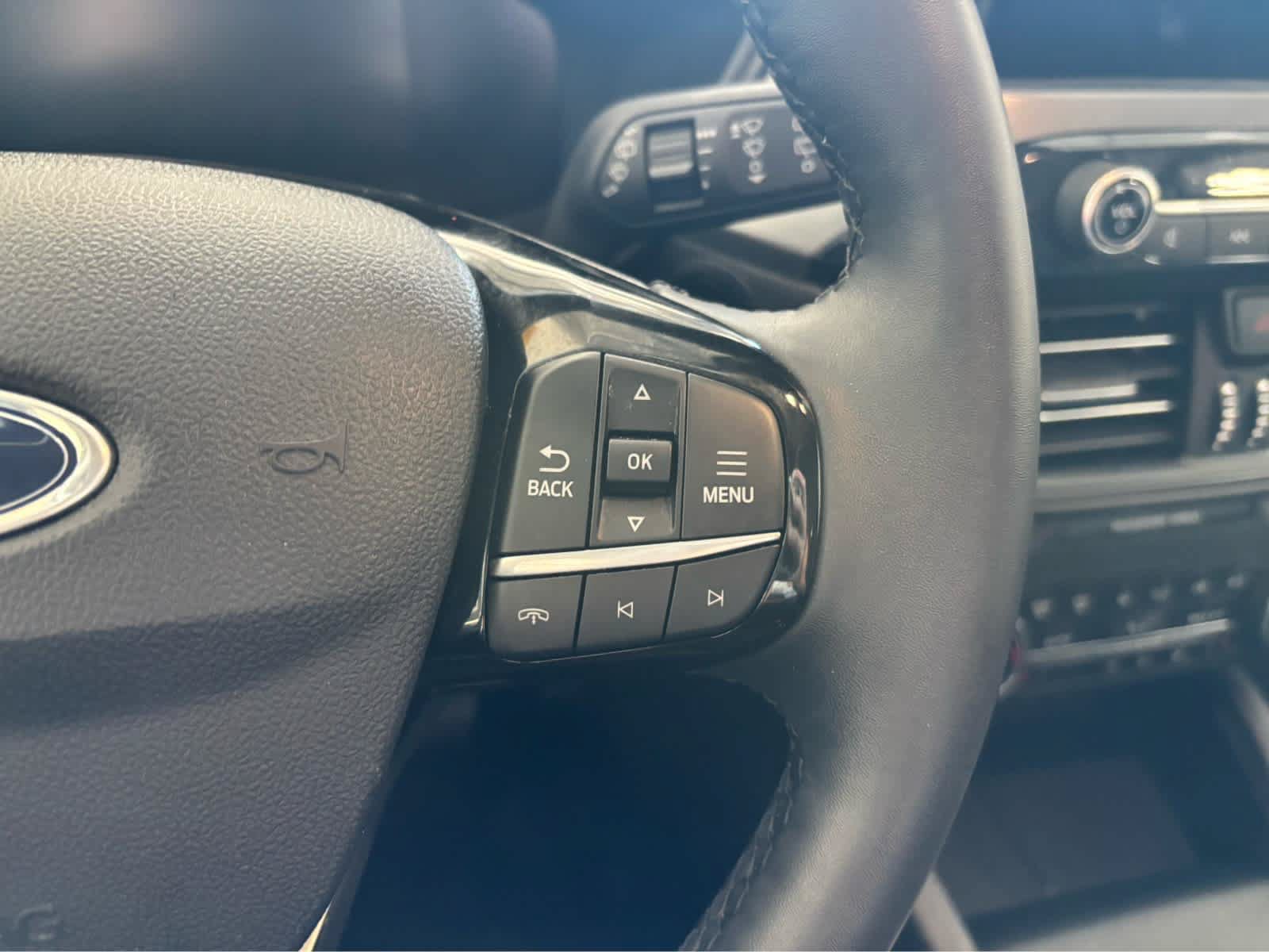Certified 2023 Ford Escape Active AWD/4WD image 13