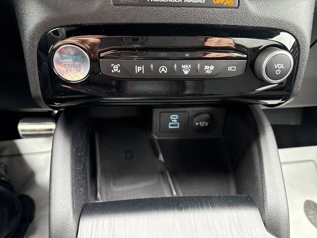 Certified 2023 Ford Escape ST-Line Elite AWD/4WD image 26