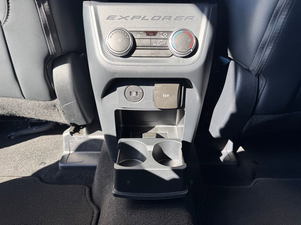 Certified 2025 Ford Explorer ST-Line AWD/4WD image 33