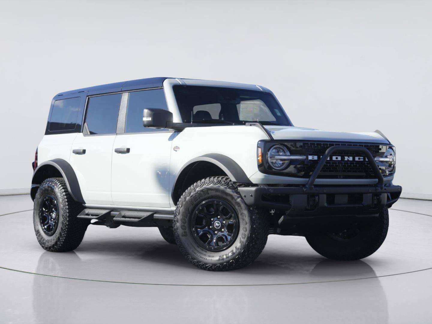Certified 2024 Ford Bronco Wildtrak AWD/4WD image 2