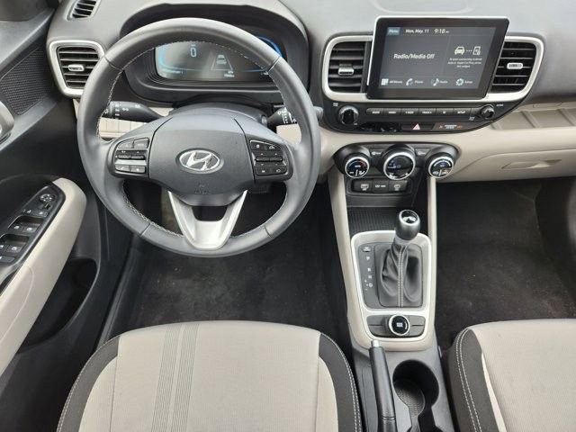 Used 2025 Hyundai Venue SEL FWD image 26