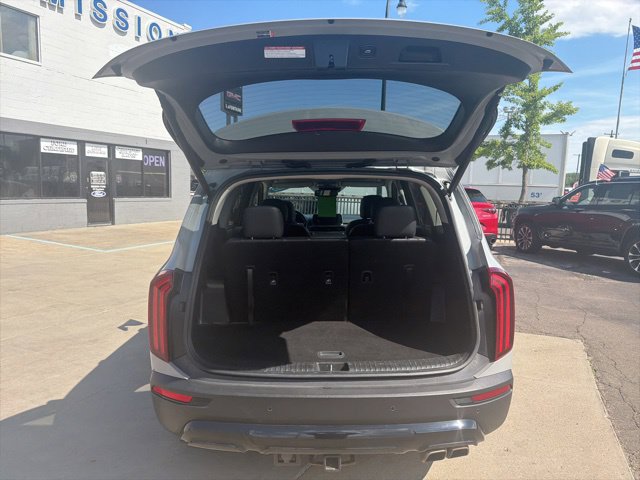 Used 2022 Kia Telluride EX w/ EX Premium Package AWD/4WD image 13