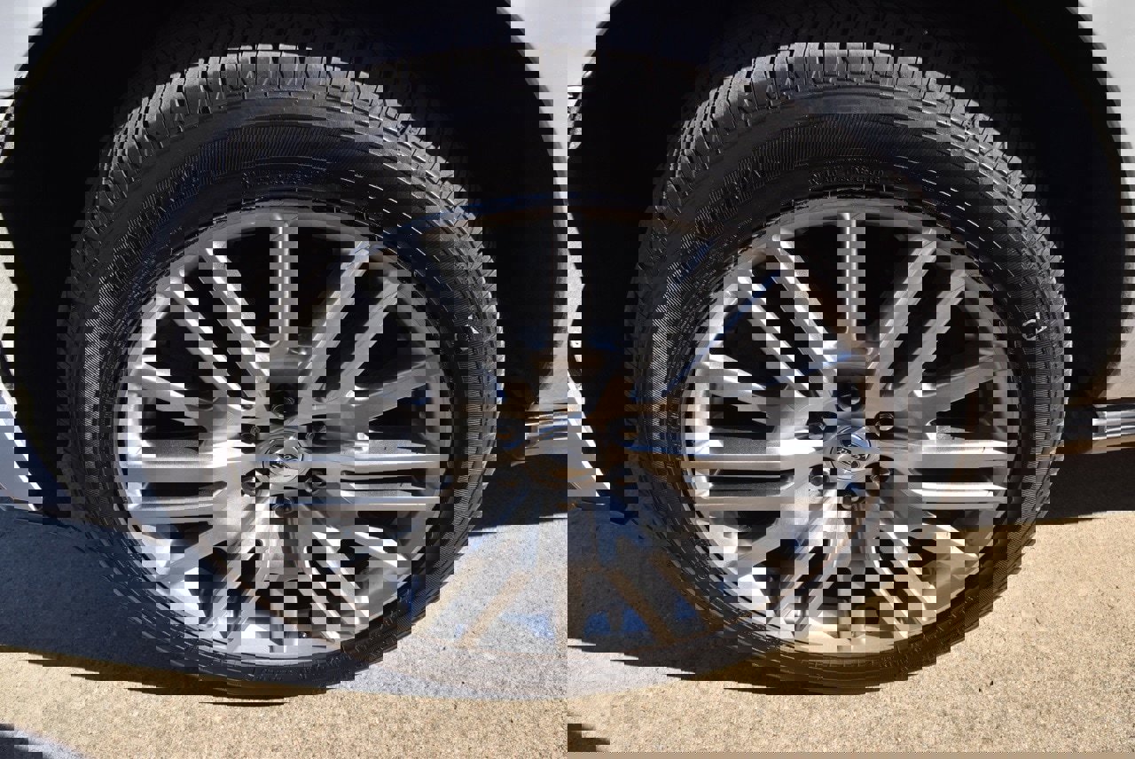 Certified 2024 Ford Expedition Limited image 9