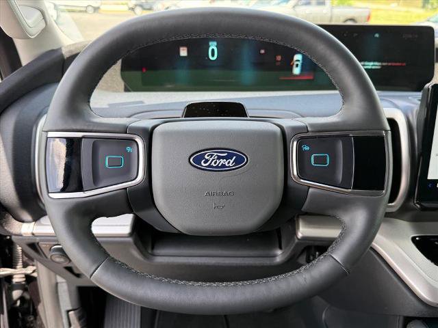 Certified 2025 Ford Expedition Active AWD/4WD image 14