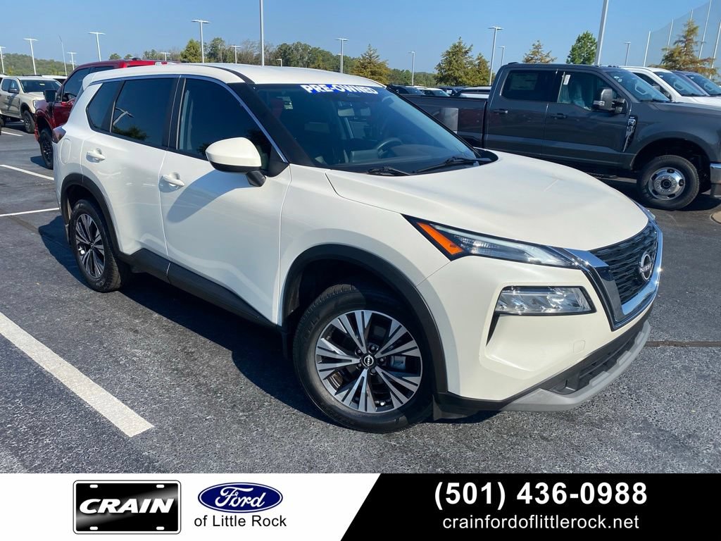 Used 2023 Nissan Rogue SV FWD image 1