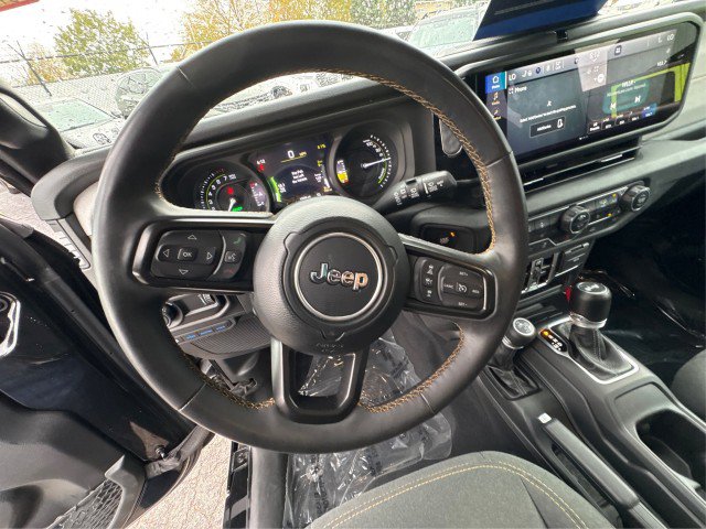 Used 2024 Jeep Wrangler Unlimited w/ Convenience Group AWD/4WD image 14
