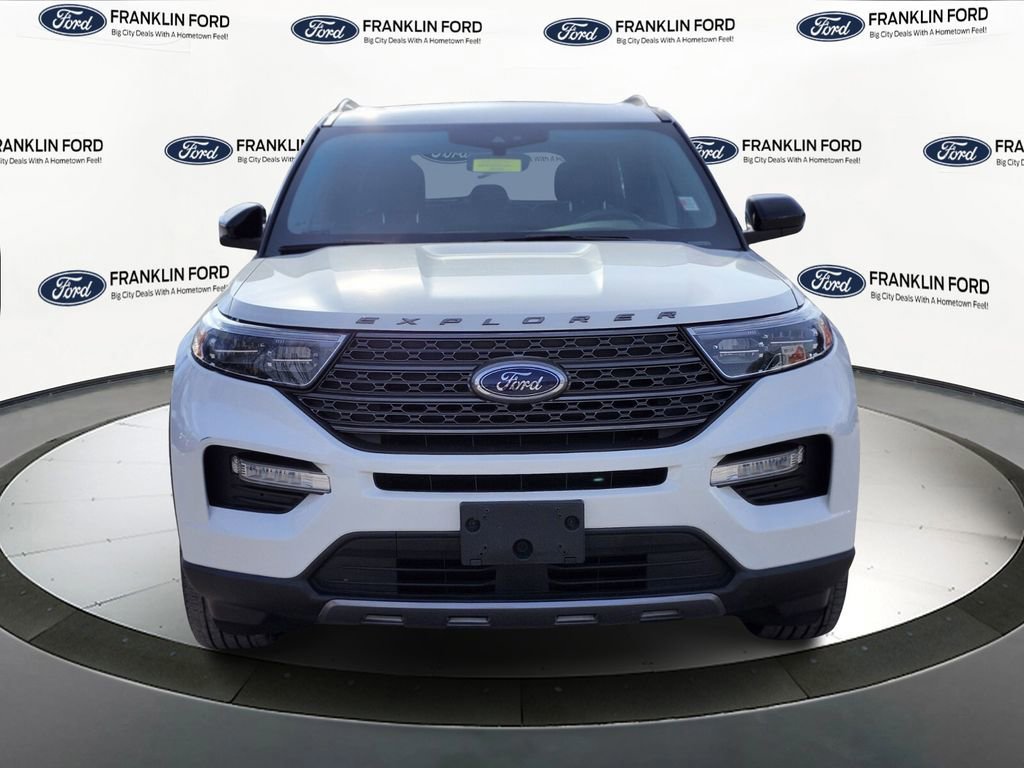 Certified 2022 Ford Explorer XLT w/ Equipment Group 202A image 8