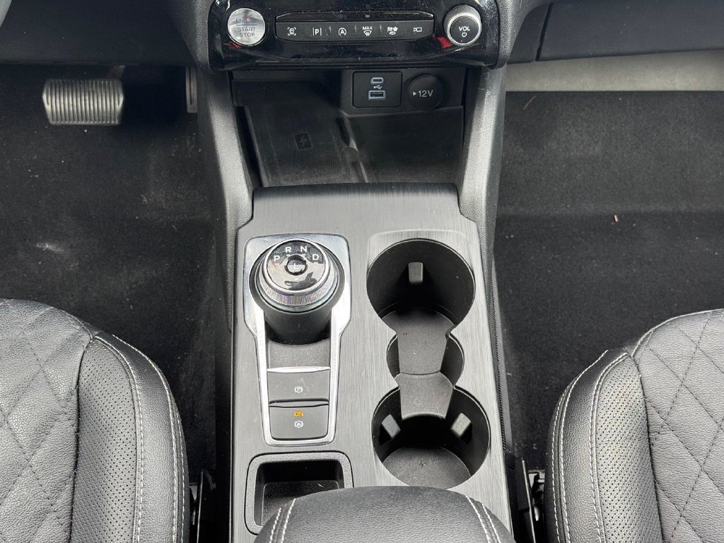 Certified 2023 Ford Escape Platinum w/ Premium Technology Package AWD/4WD image 16