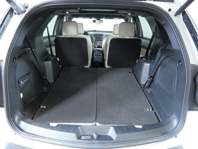 Certified 2018 Ford Explorer Limited w/ Equipment Group 301A AWD/4WD image 8