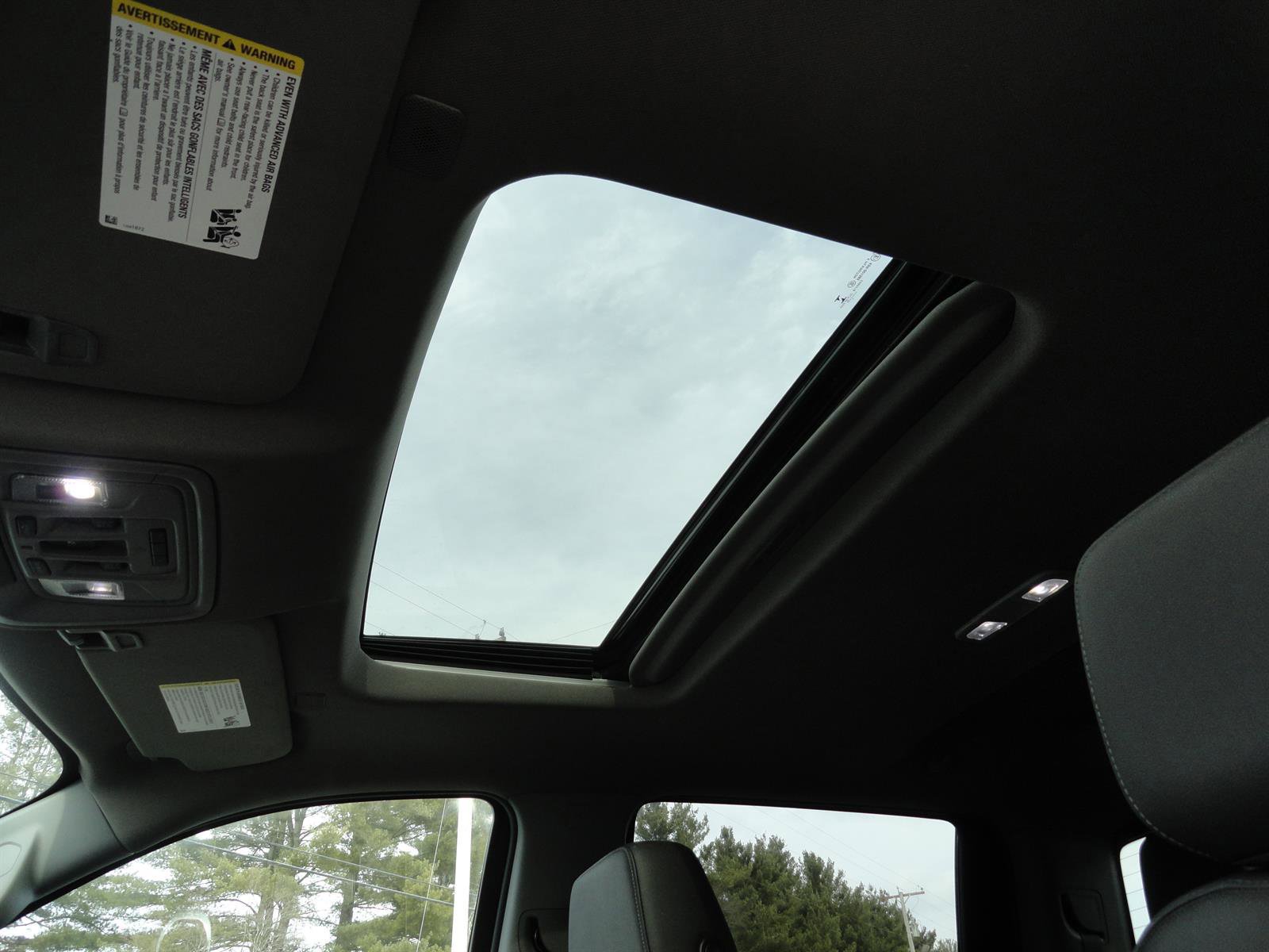 Used 2022 Chevrolet Silverado 1500 LTZ w/ LTZ Premium Package image 19