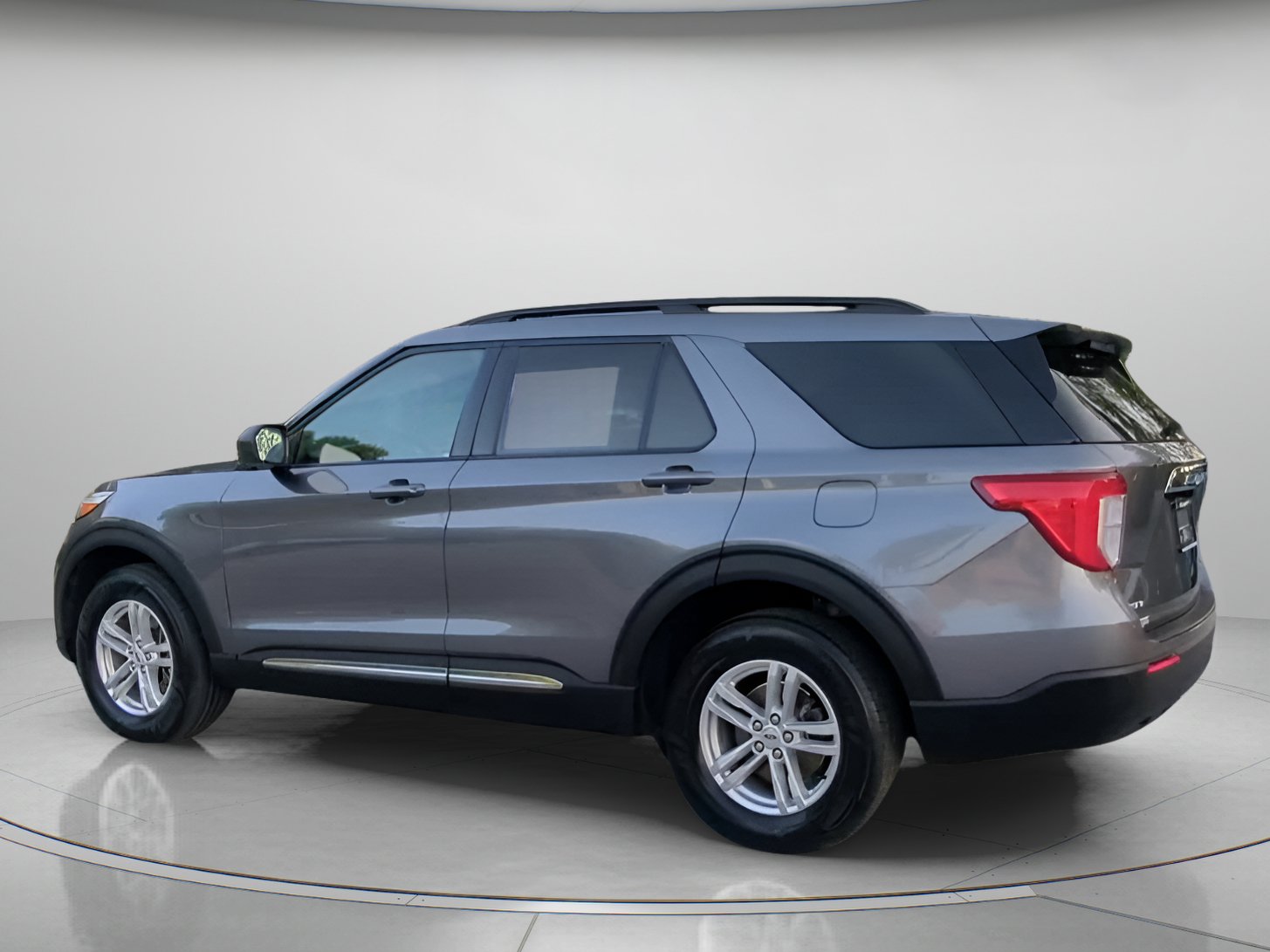 Certified 2023 Ford Explorer XLT AWD/4WD image 19