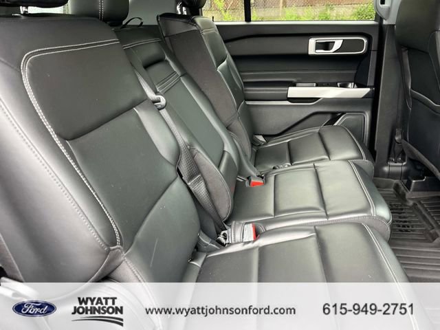 Certified 2022 Ford Explorer XLT w/ Equipment Group 202A image 21