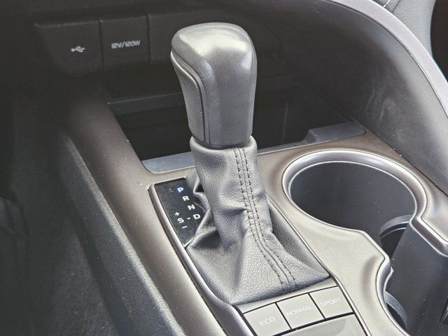 Used 2022 Toyota Camry SE FWD image 22