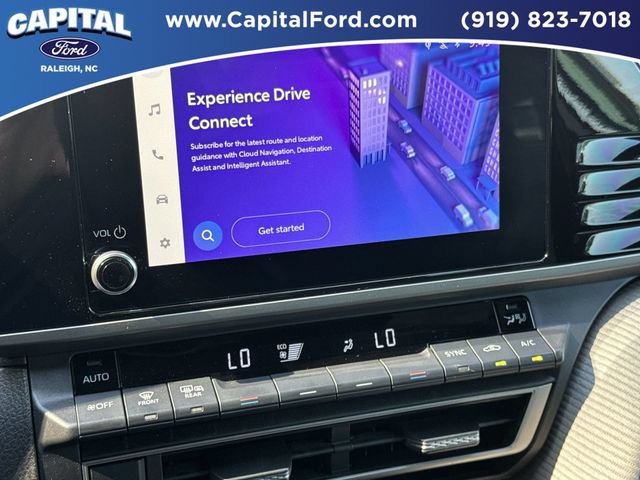 Used 2025 Toyota Camry SE FWD image 26