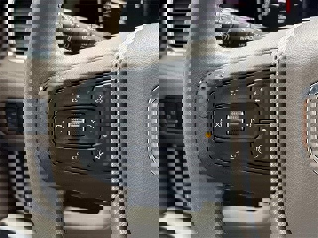 Used 2021 GMC Yukon Denali w/ Denali Premium Package image 30