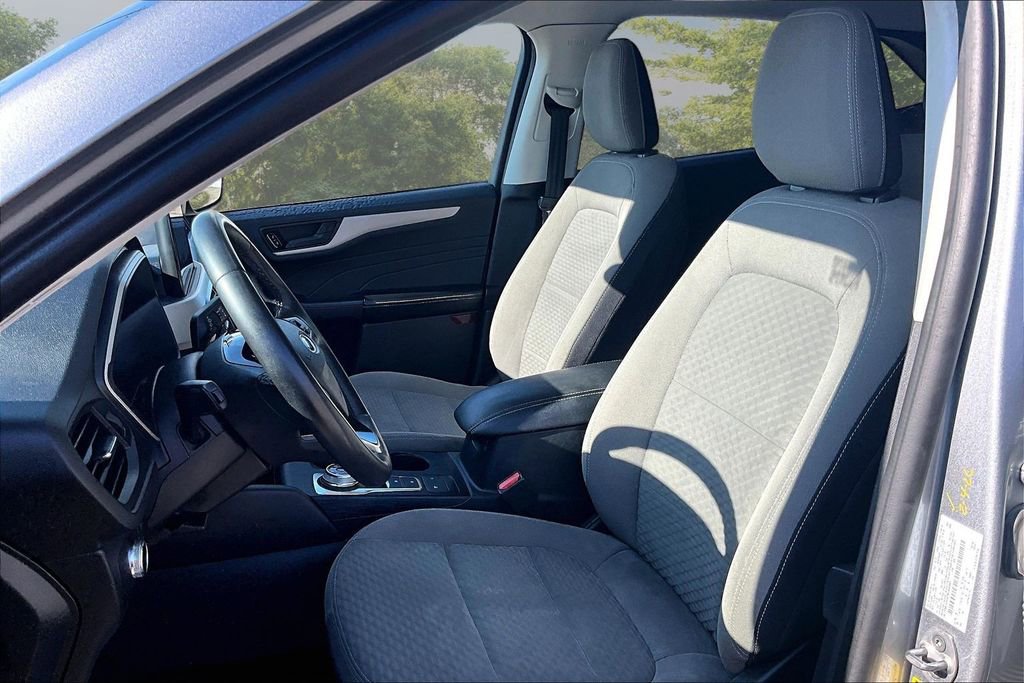 Certified 2022 Ford Escape SE w/ Cold Weather Package FWD image 24