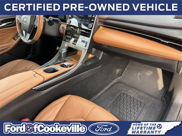 Used 2022 Toyota Avalon Limited image 19