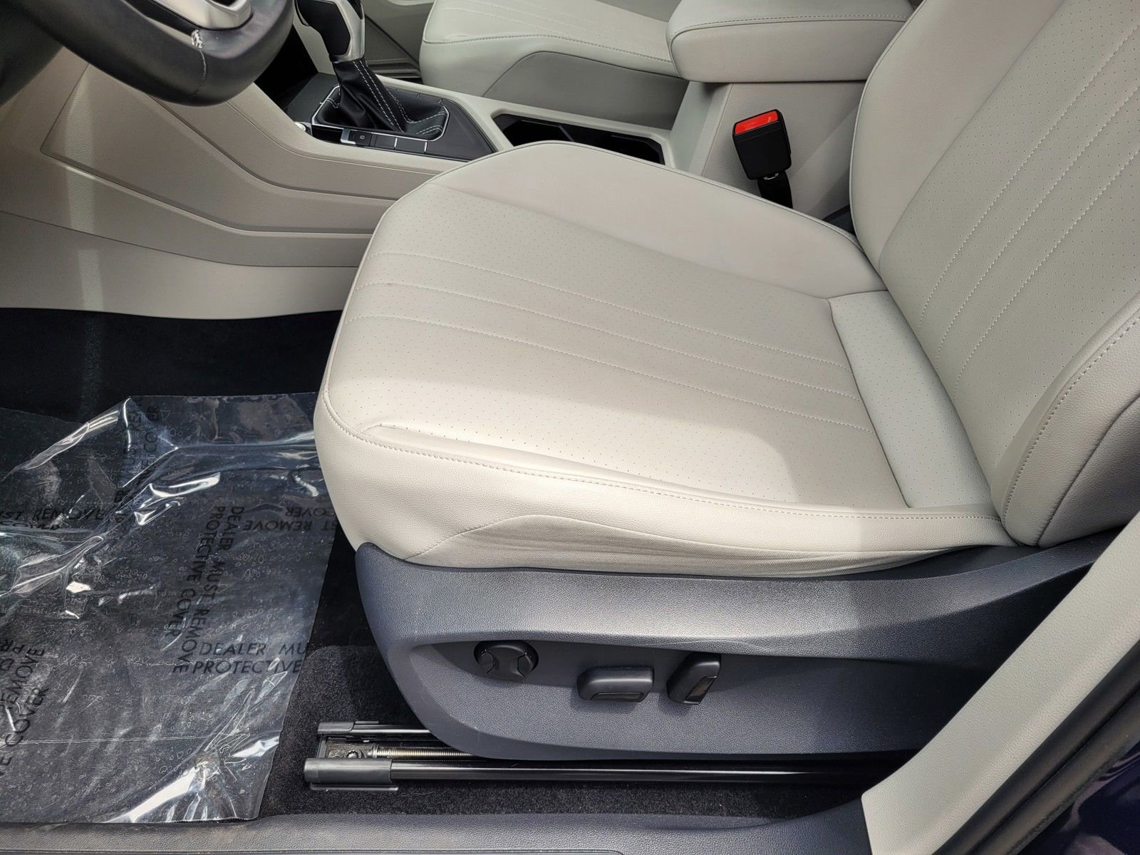 Used 2022 Volkswagen Tiguan SE FWD image 23