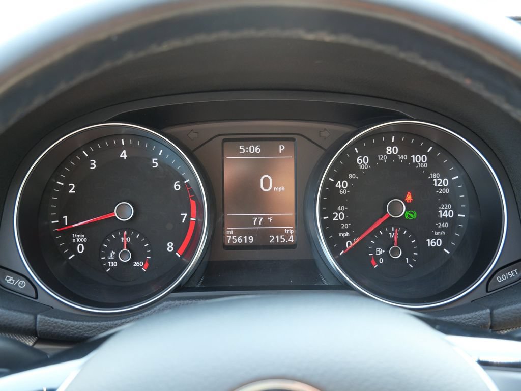 Used 2018 Volkswagen Passat 2.0T R-Line FWD image 20