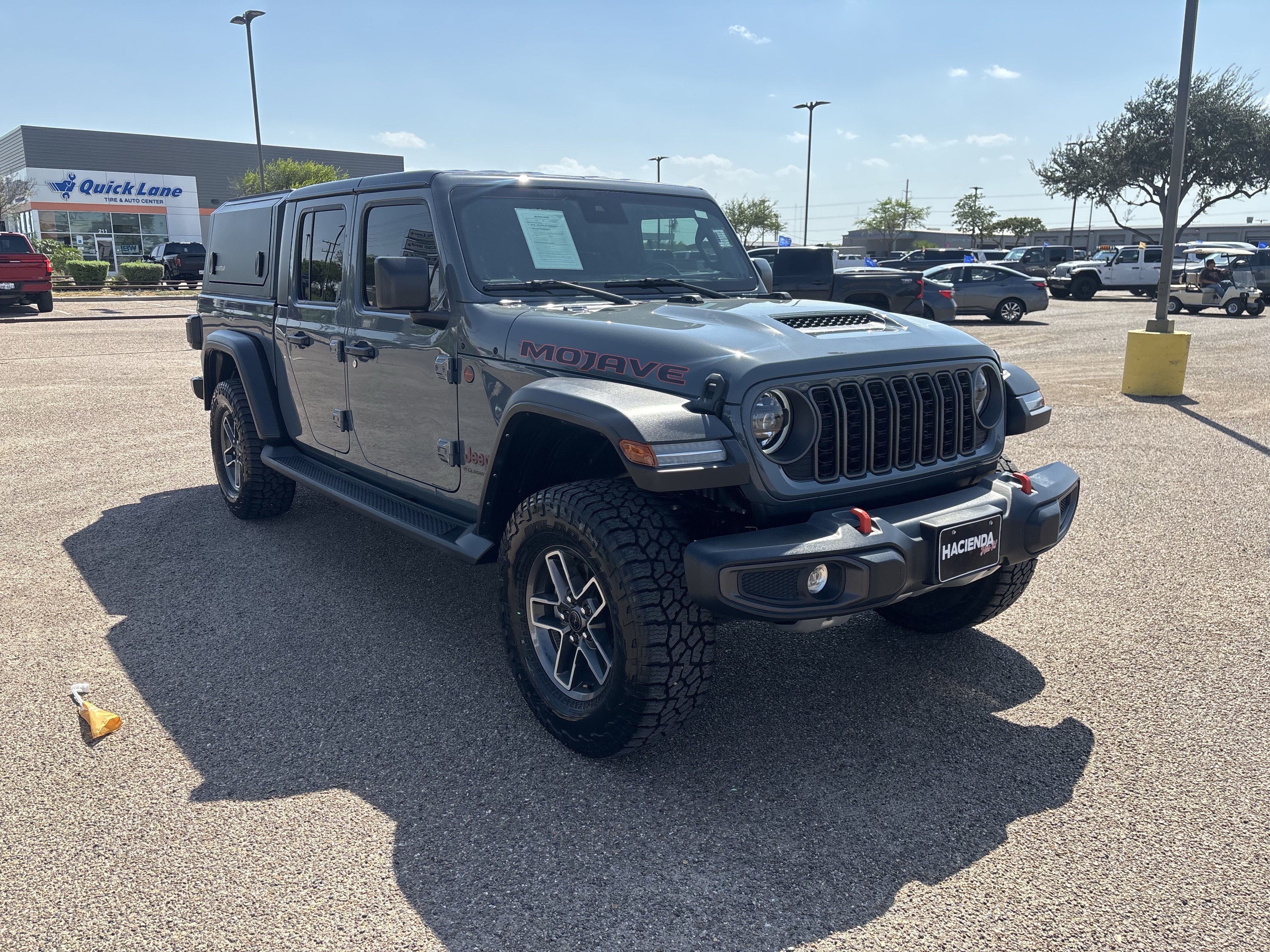 Used 2025 Jeep Gladiator Mojave AWD/4WD image 5