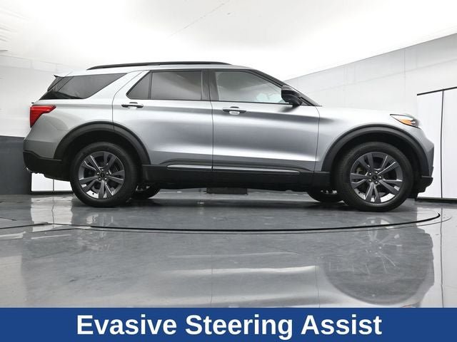 Certified 2024 Ford Explorer XLT w/ Equipment Group 202A AWD/4WD image 34