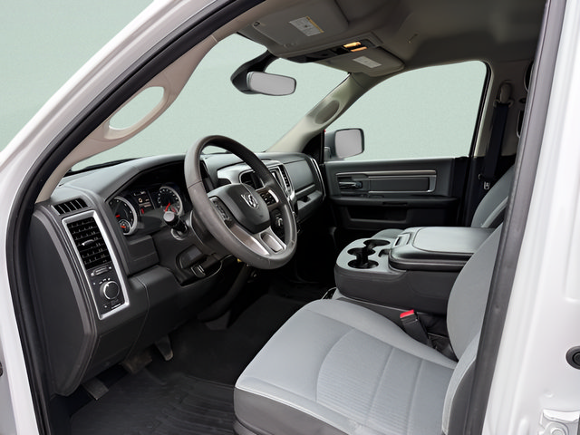 Used 2023 RAM 1500 Classic SLT w/ Protection Group AWD/4WD image 3