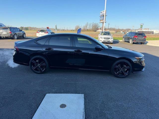 Used 2024 Honda Accord Sport image 2