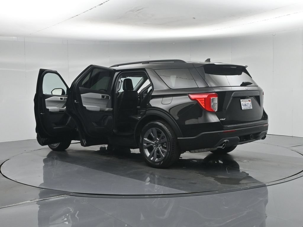 Certified 2023 Ford Explorer XLT w/ Equipment Group 202A RWD image 36