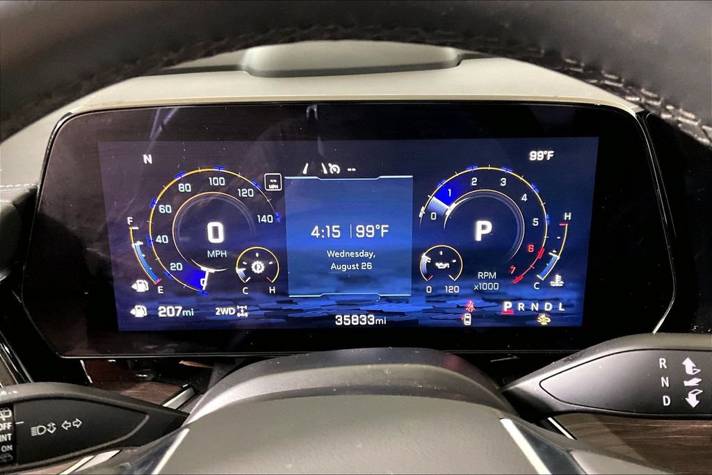 Used 2025 Chevrolet Suburban Z71 AWD/4WD image 16