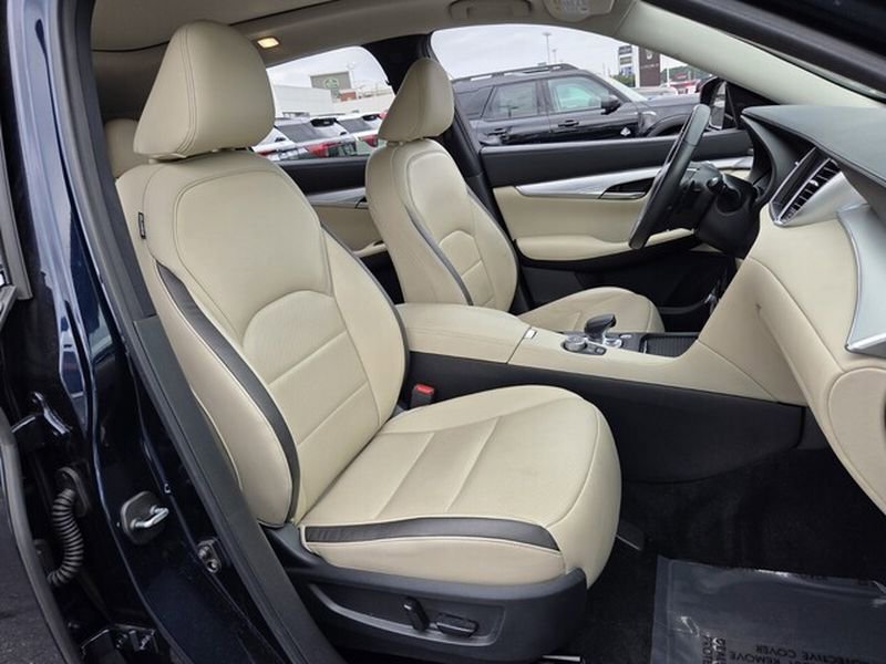 Used 2020 INFINITI QX50 Essential w/ Convenience Package FWD image 19