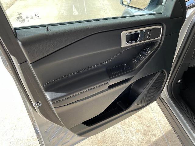 Certified 2020 Ford Explorer XLT w/ Equipment Group 202A image 22