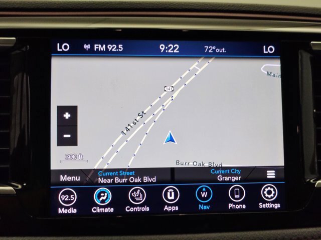 Used 2020 Chrysler Pacifica Limited FWD image 3
