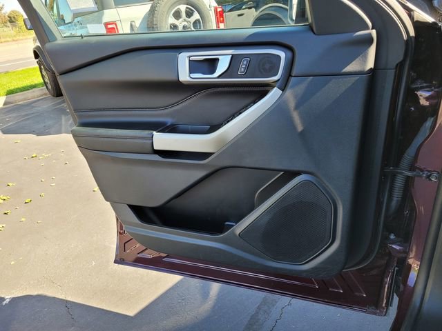 Certified 2022 Ford Explorer XLT w/ Equipment Group 202A AWD/4WD image 26