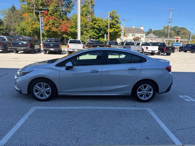 Used 2018 Chevrolet Cruze LT w/ Convenience Package FWD image 7