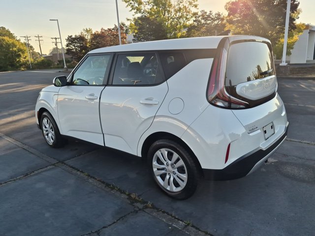 Used 2024 Kia Soul LX FWD image 6