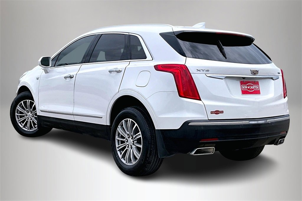 Used 2017 Cadillac XT5 Luxury w/ Driver Awareness Package image 2