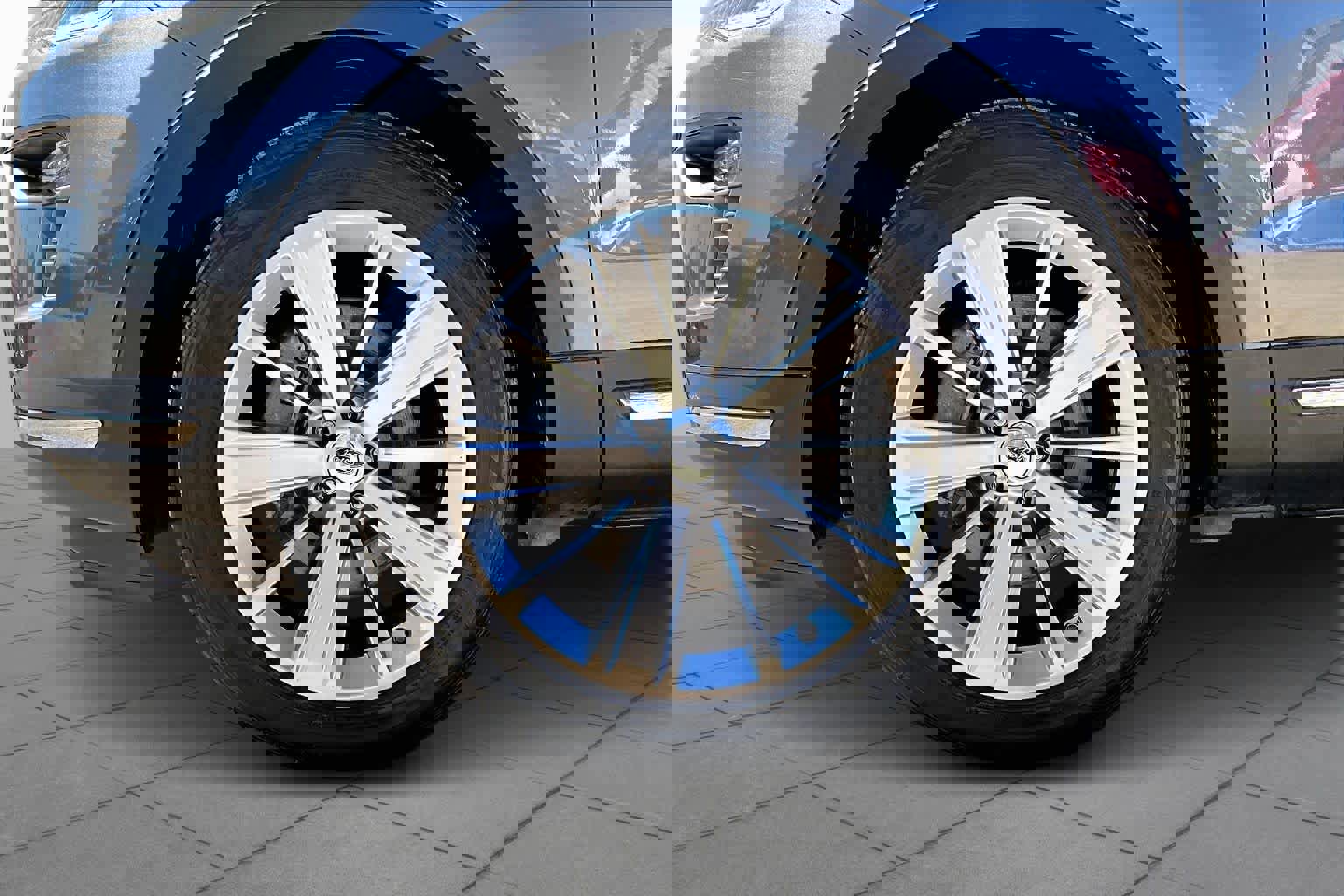 Certified 2019 Ford Explorer Limited w/ Class III Trailer Tow Package image 14