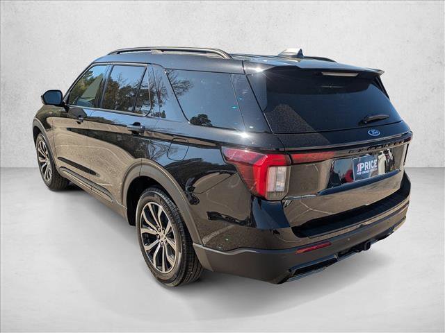 Certified 2025 Ford Explorer ST-Line image 7