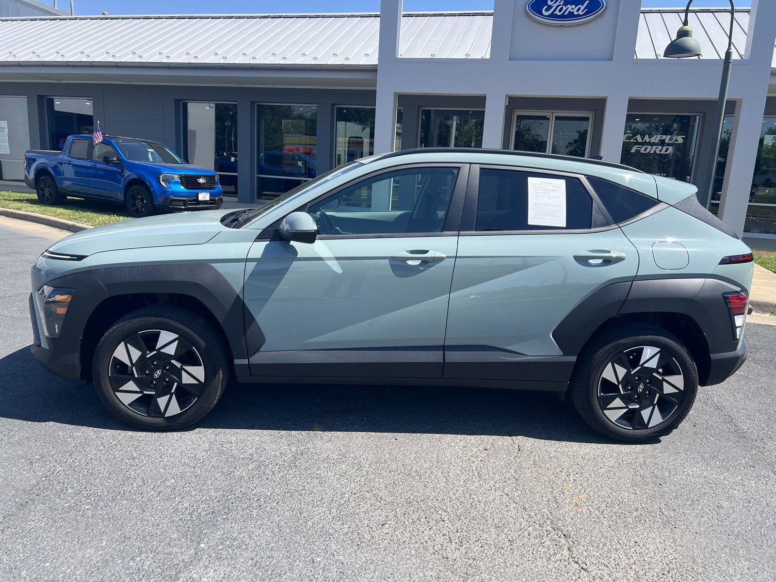 Used 2024 Hyundai Kona SEL w/ Convenience Package AWD/4WD image 2