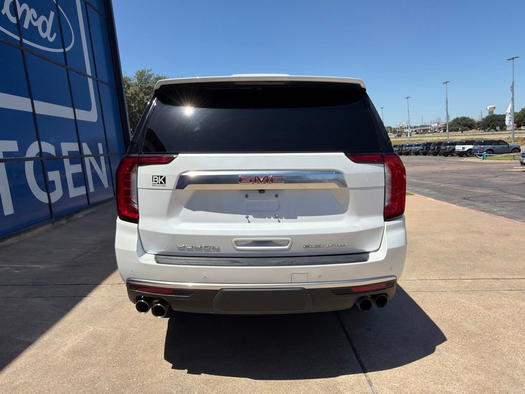 Used 2023 GMC Yukon XL Denali AWD/4WD image 6
