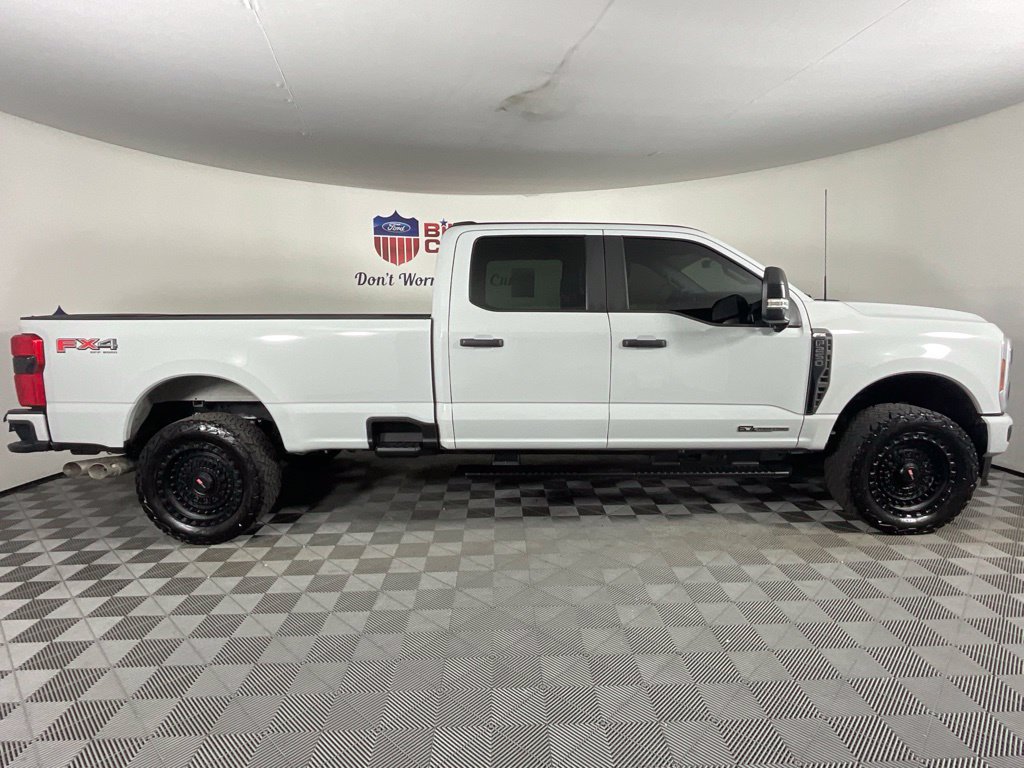 Certified 2025 Ford F250 XL w/ STX Appearance Package AWD/4WD image 2