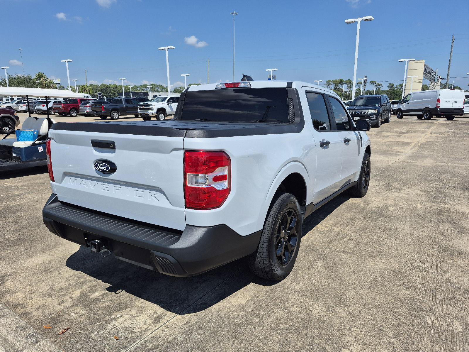 Certified 2025 Ford Maverick XLT w/ XLT Luxury Package AWD/4WD image 11
