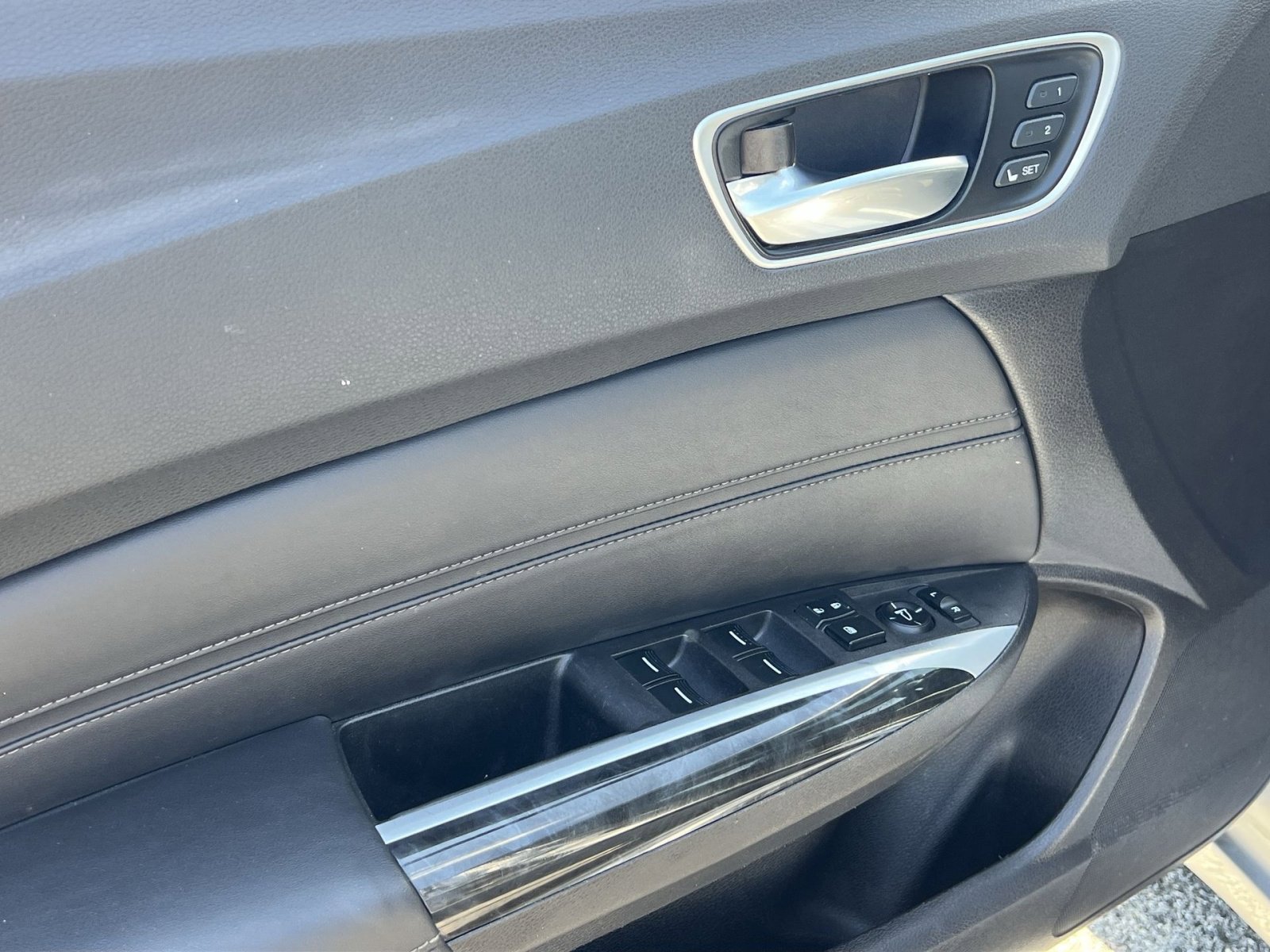 Used 2020 Acura TLX FWD image 23