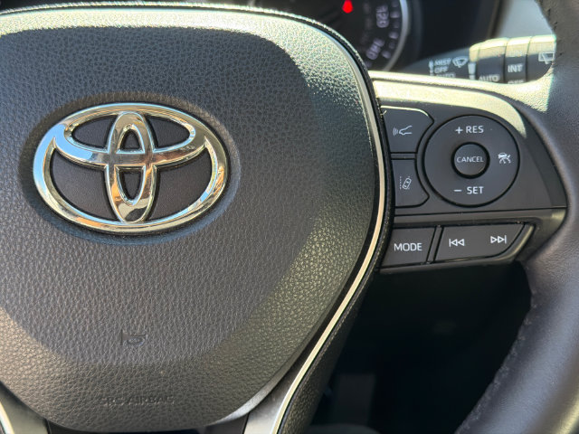 Used 2021 Toyota RAV4 XLE Premium AWD/4WD image 30