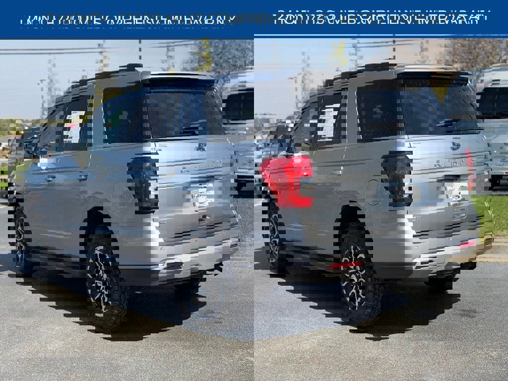 Certified 2024 Ford Expedition XLT image 4