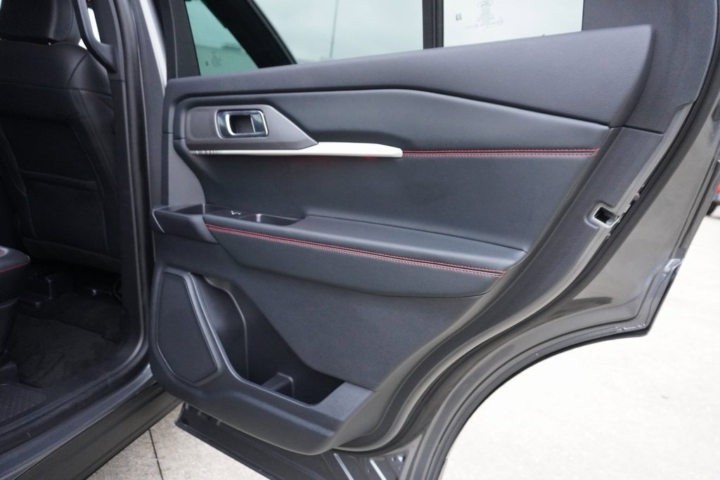 Certified 2025 Ford Explorer ST-Line w/ Premium Package image 25