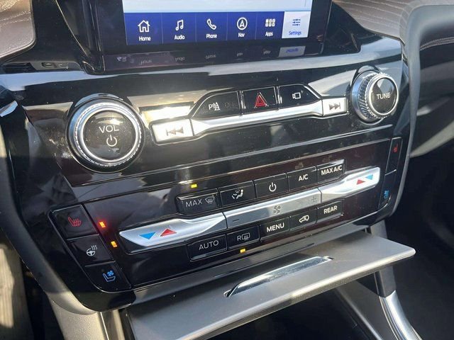 Certified 2023 Ford Explorer Platinum w/ Premium Technology Package image 35